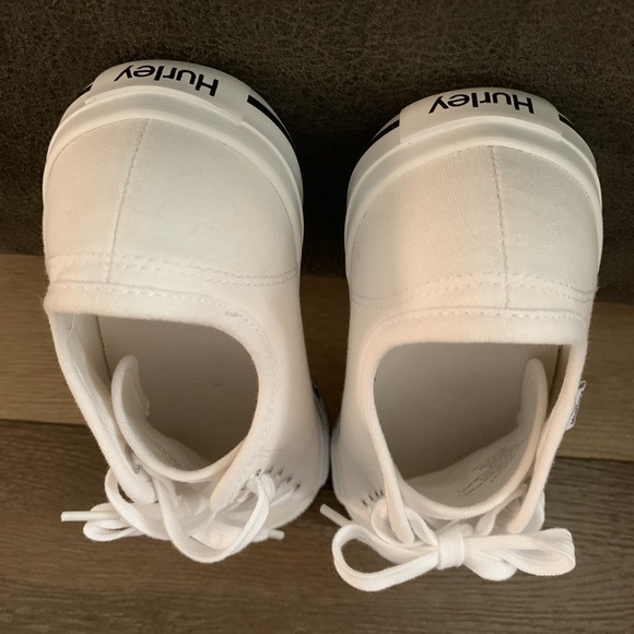 Hurley white canvas sneaker women’s size 6 - Picture 9 of 11